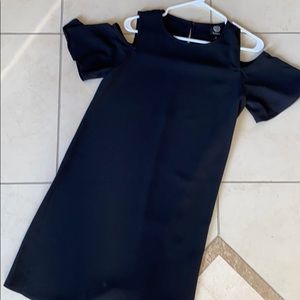 Bobeau PEEK A BOO shoulder dress